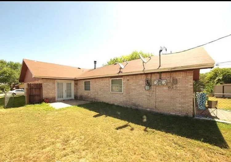 2102 Hinkle Ave #B — Photo 13