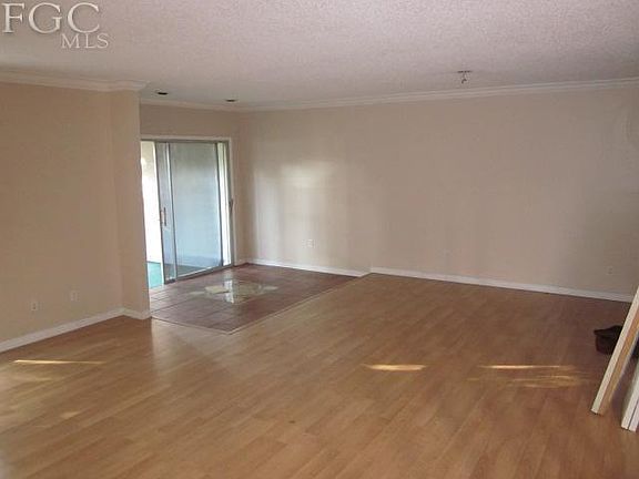 4th image of 4263 Island Cir APT C