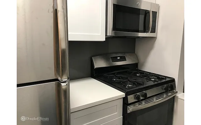 Rented by Douglas Elliman | media 8