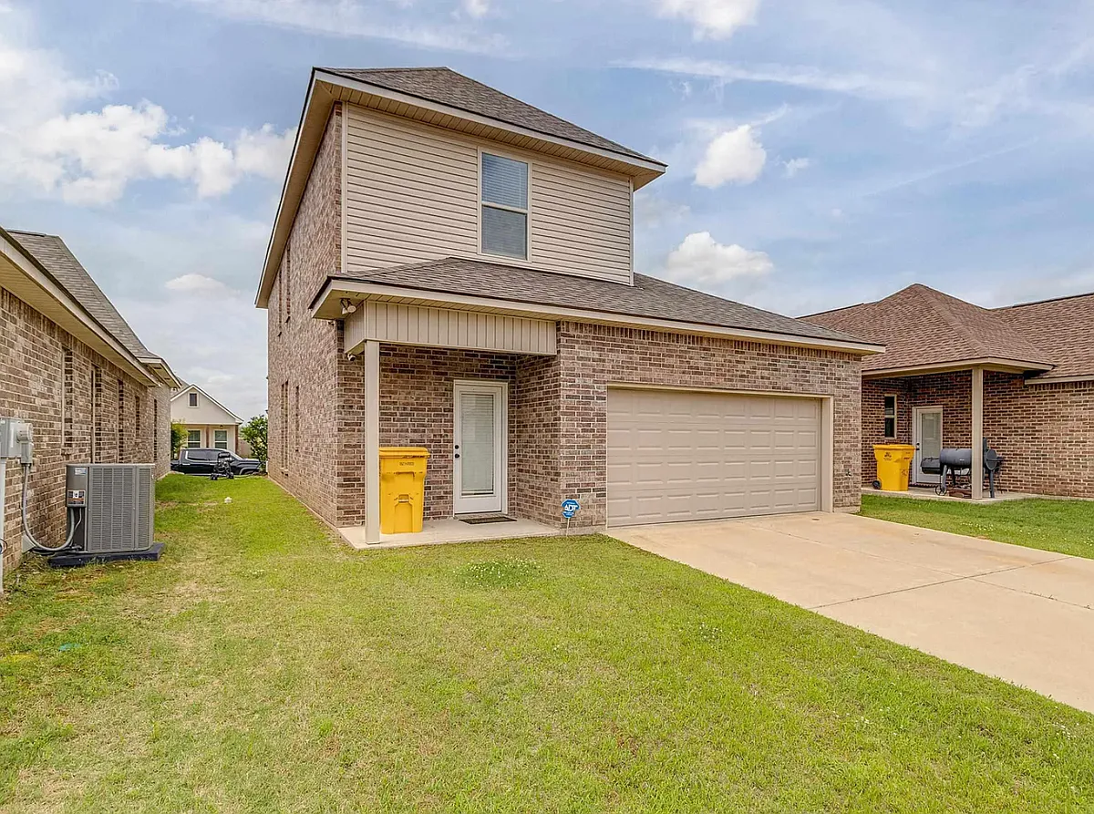 Building Photo - 214 Fairhope Dr