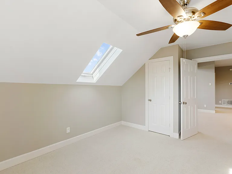 2600 NW 108th St — Photo 35