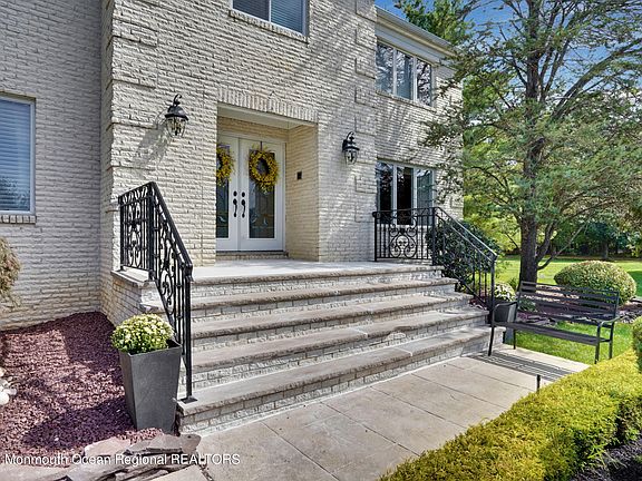 5th image of 12 Darby Court