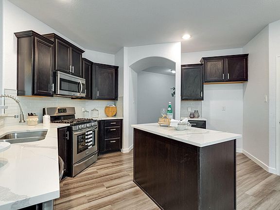 4th image of 1705 Lake Pine Dr