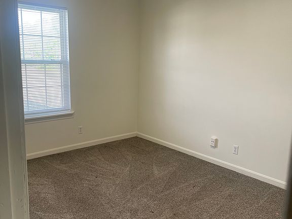 5th image of 256 Fulkerson Dr #C