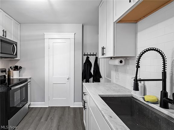 3rd image of 1286 Donald Ave