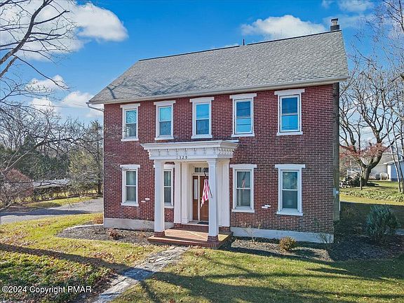 5th image of 1329 Blue Mountain Dr
