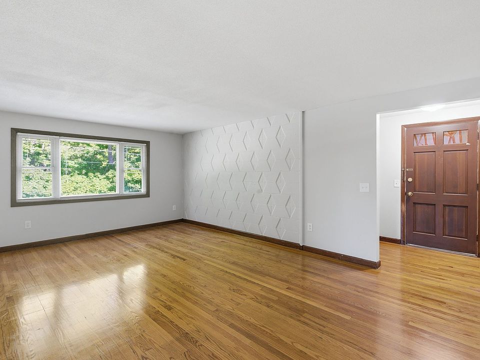 1st image of 26 Forestdale Ave #10