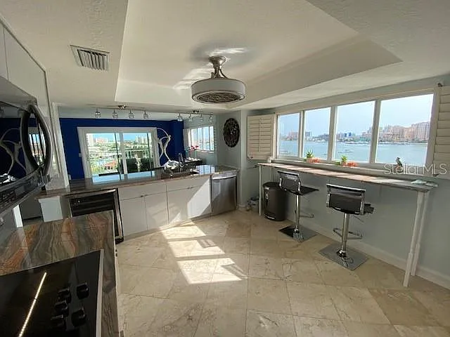 610 Island Way #608 — Photo 11
