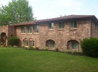 95 Sandcastle Dr, Rochester, NY 14622