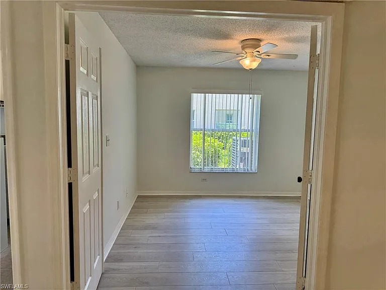 661 Squire Cir #101 — Photo 11