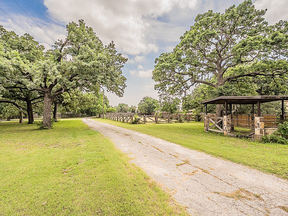 4th image of 2313 Hickory Creek Rd
