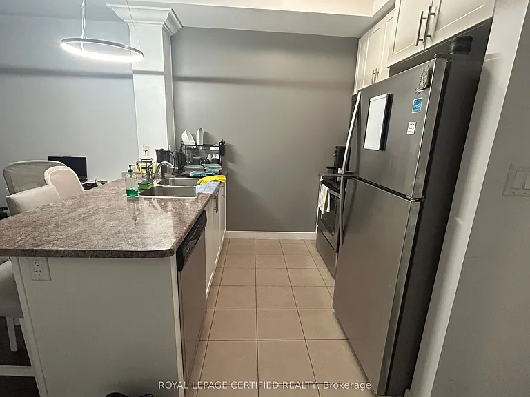 35 Southshore Cres #201 — Photo 11