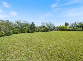 8305 Kearney Rd, Downers Grove, IL 60516