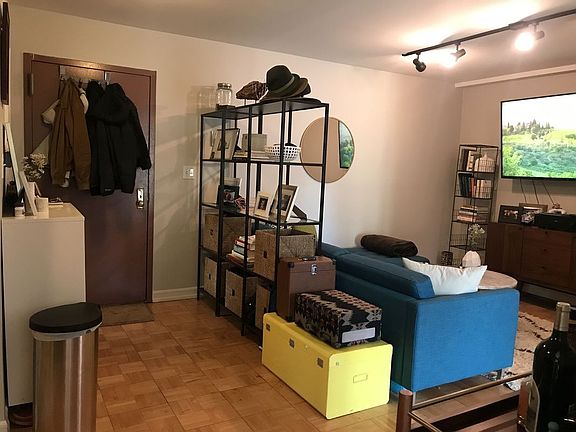 2nd image of 2525 23rd St APT 2F
