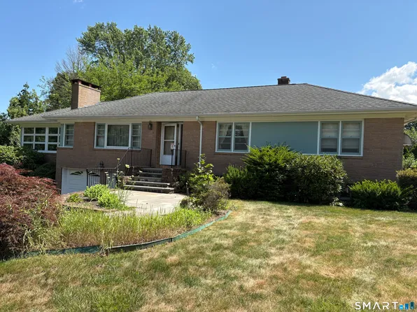 18 Four Rod Road, Hamden, CT 06514