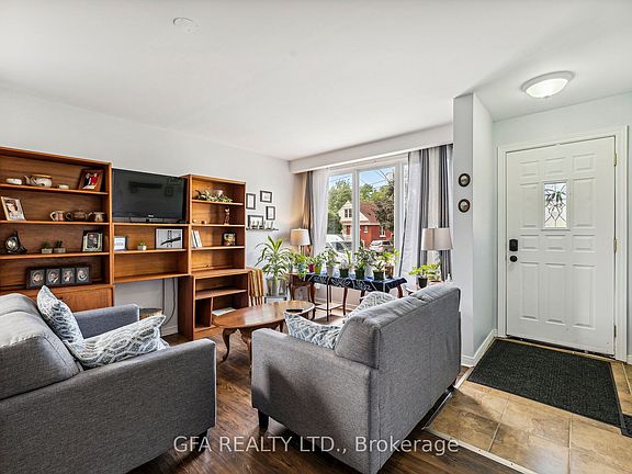 4th image of 313 Upper Gage Ave