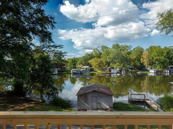132 Shoreline Rd, Bessemer, AL 35023