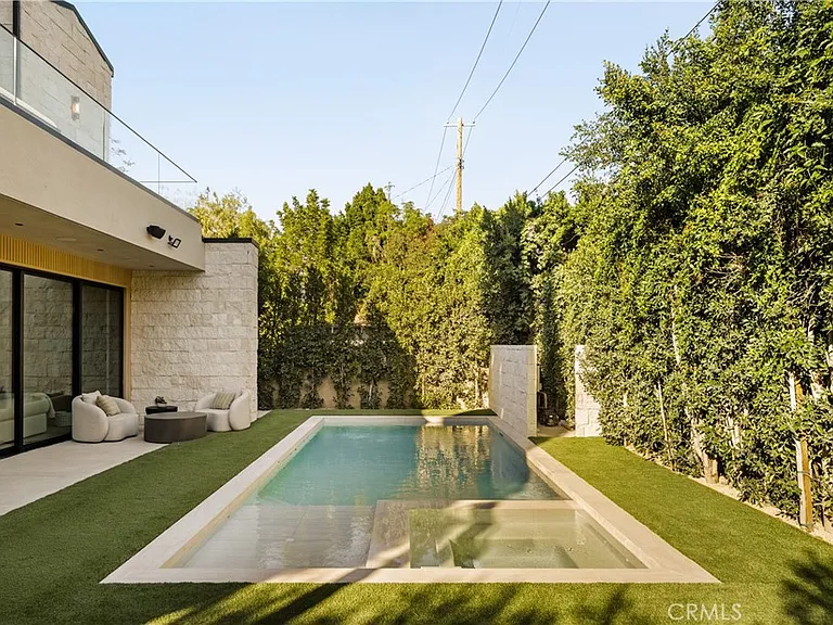 4724 Halbrent Ave — Photo 15