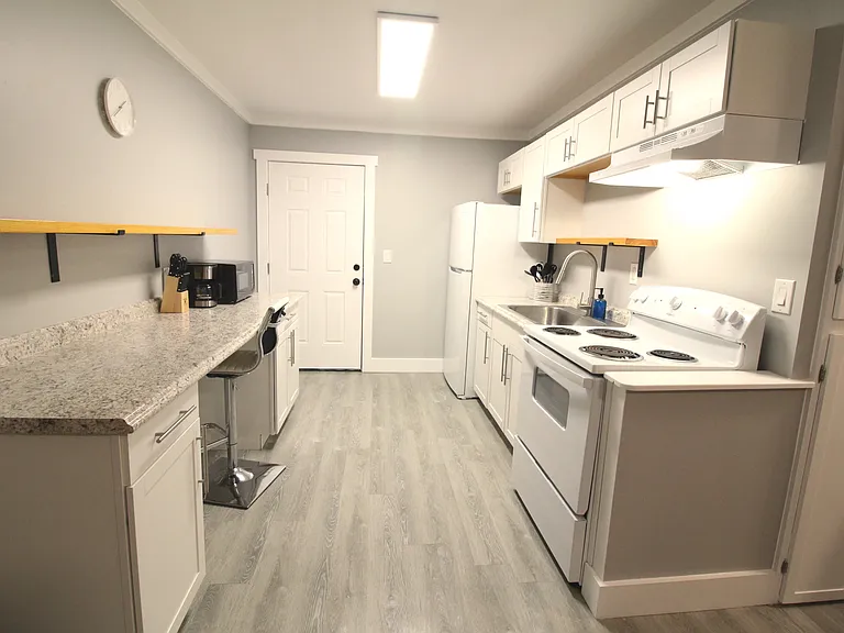 4002 Knight Rd SW #A — Photo 2