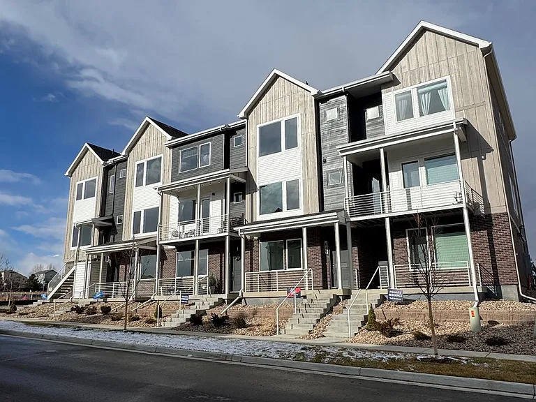 707 Saddle Dr — Photo 5