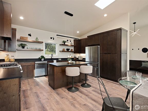 5th image of 5639 Morningtown Place
