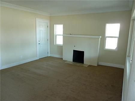 5th image of 1456 N Arrowhead Ave