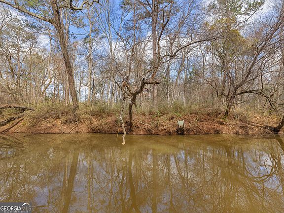 5th image of 138 Lewis Rd