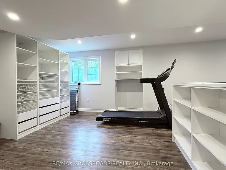 72 Skywood Dr — Photo 37