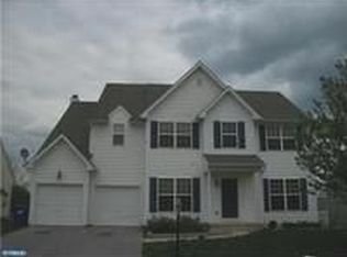 8 Radence Ln, West Grove, PA 19390