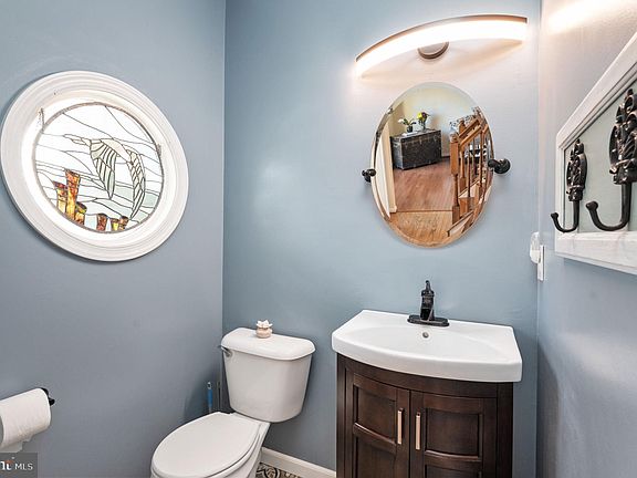5th image of 3817 Carlyle Ct