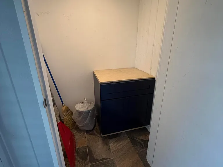 533 E Dartmoor Ct — Photo 10