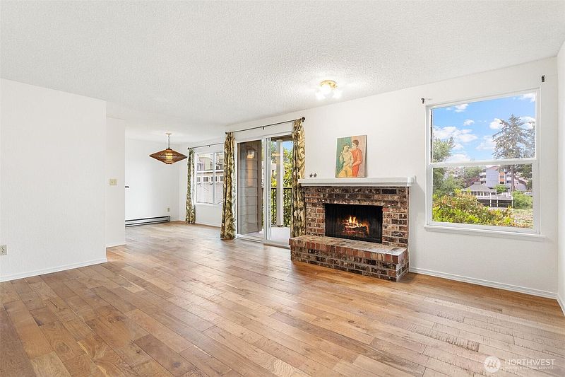 4th image of 820 E Cady Rd #E204