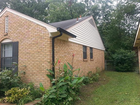 2nd image of 4823 Summerlane Ave