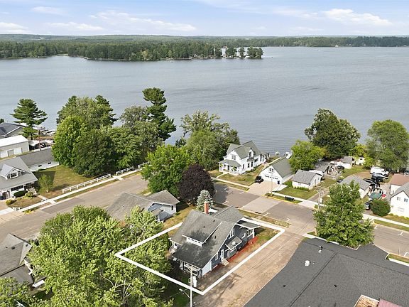3rd image of 717 1st Street