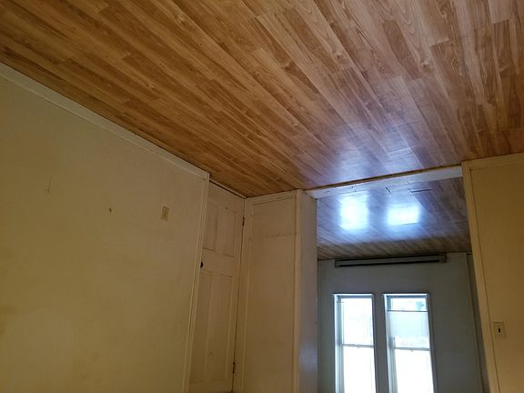 4th image of 832 W Washington St #1