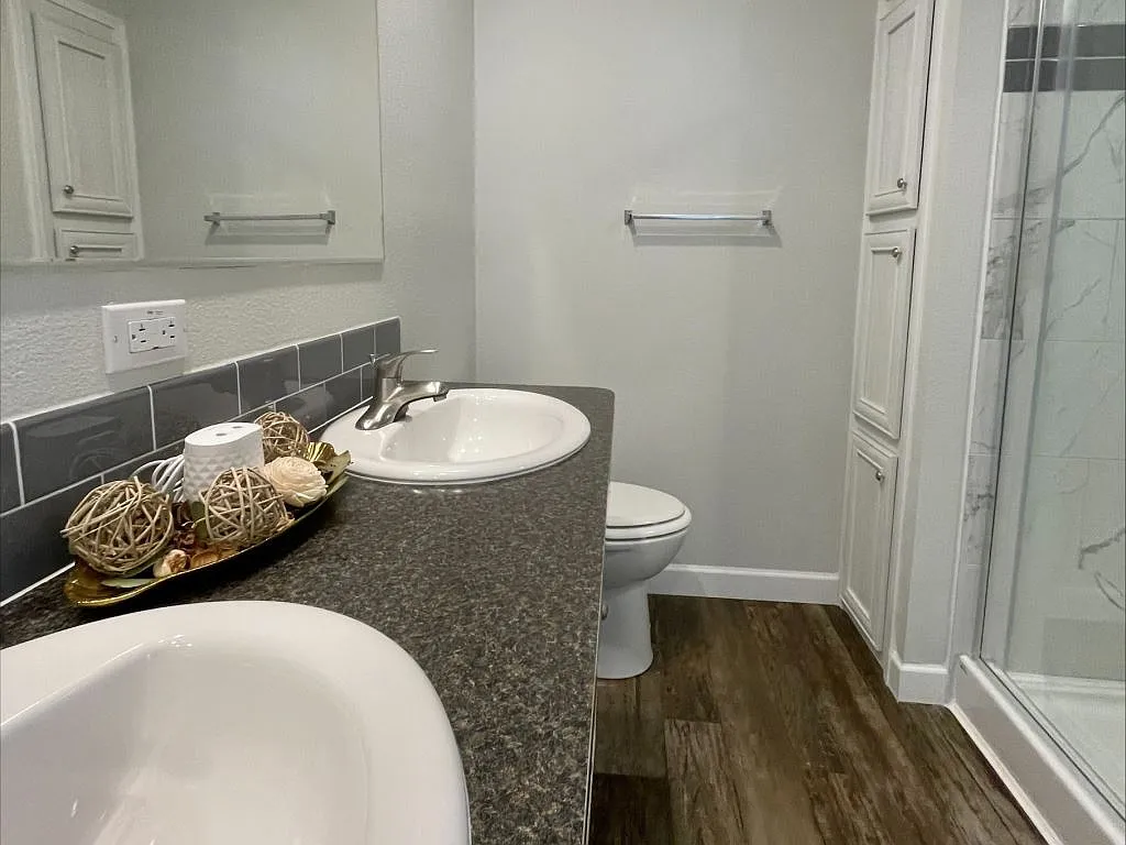 3 bed, 2.0 bath, 1146 sqft, $1,649 — Photo 3