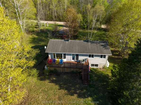 125 Marina Rd, Hastings Highlands, ON K0L 1C0