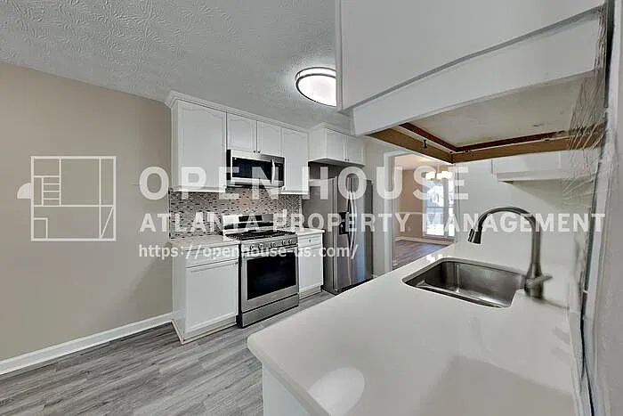 4 bed, 3.0 bath, 2200 sqft, $2,250 — Photo 4