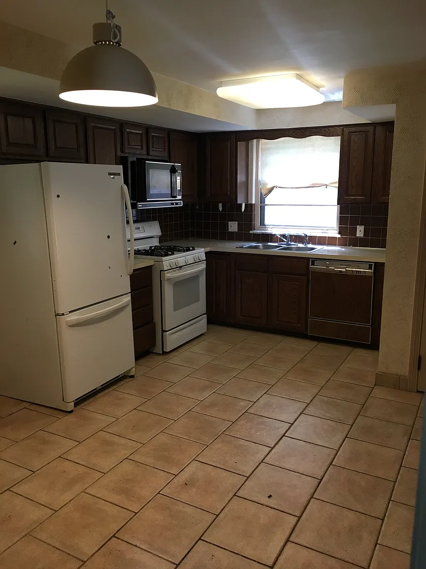 2527 Milton Rd photo 1