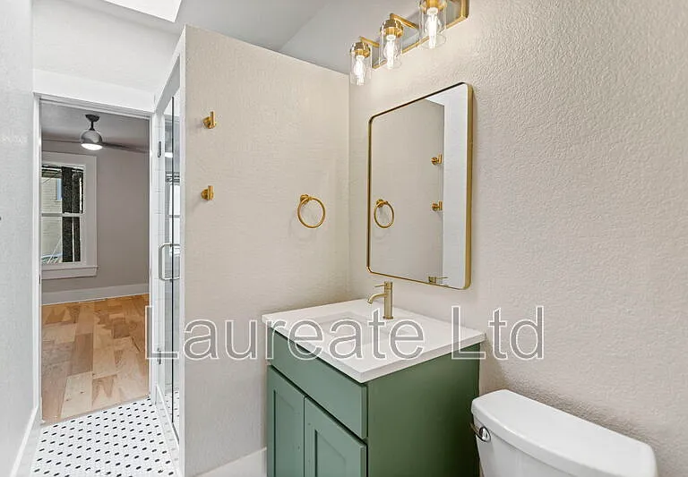 712 E 1st Ave — Photo 12