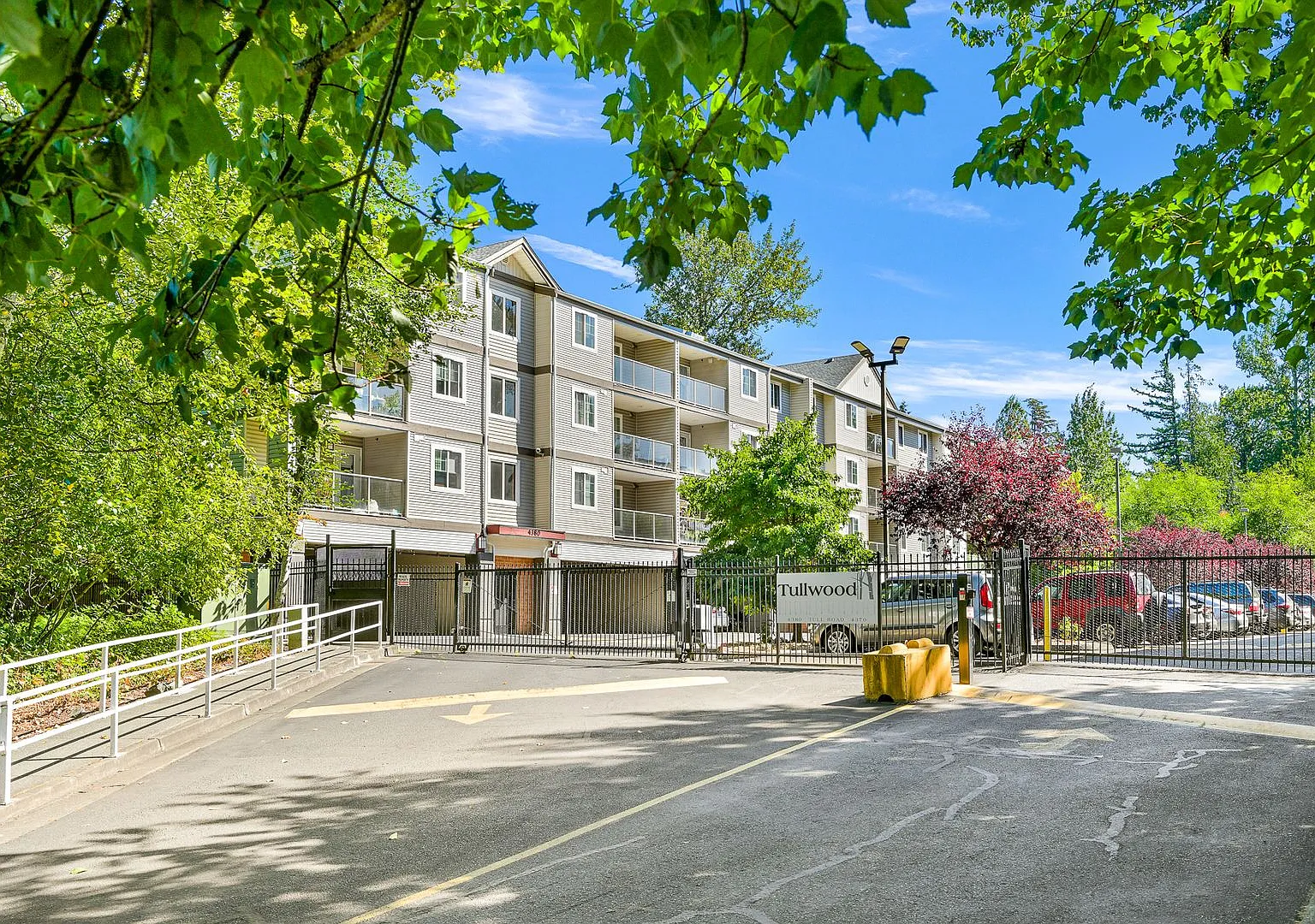 Tullwood Apartments — Photo 1