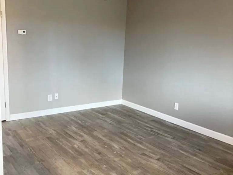 Peak 72 Apartments — Photo 53