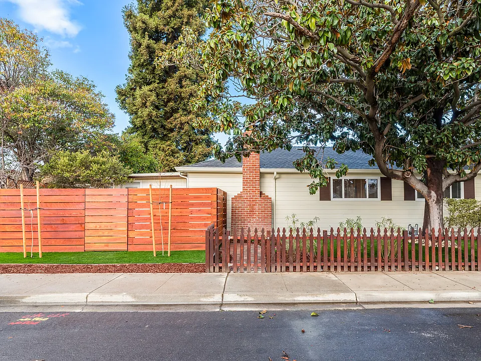 670 McCarty Ave