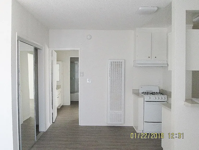 Lido Apartments - 3610 Midvale Ave — Photo 28