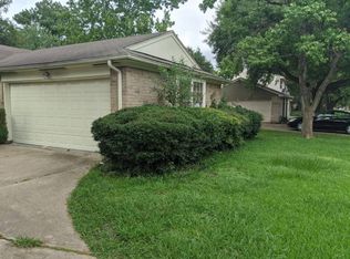 15602 Meadow Village Dr, Houston, TX 77095