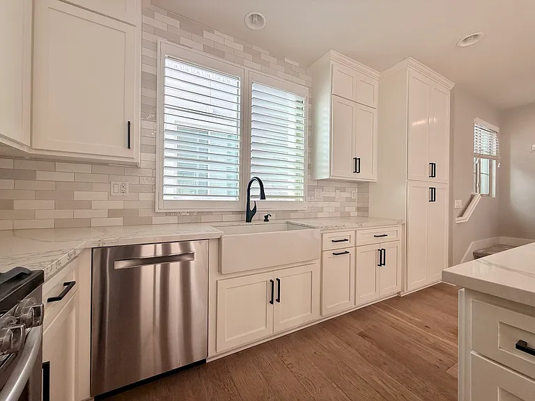 Kitchen (2nd floor)