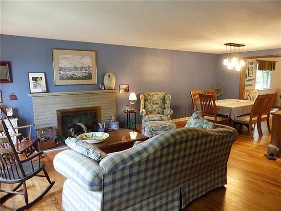 3rd image of 4731 Hampton Farms Dr