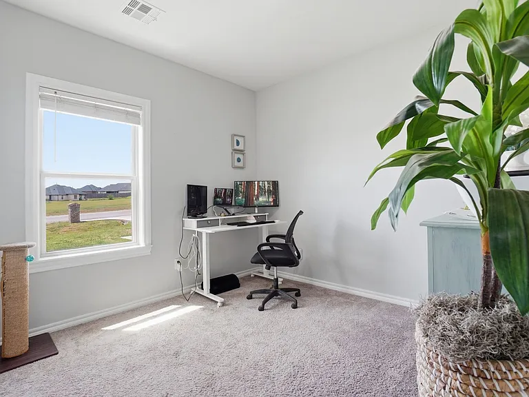 4254 Mesa Dr — Photo 12