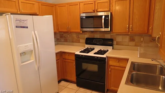 3640 Walnut Wood St — Photo 6
