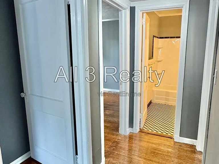 208 Bradley Dr — Photo 23